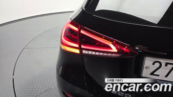 Mercedes-Benz A-Class 2020, фото 9
