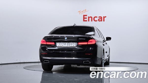 BMW 5 Series 2023, фото 4