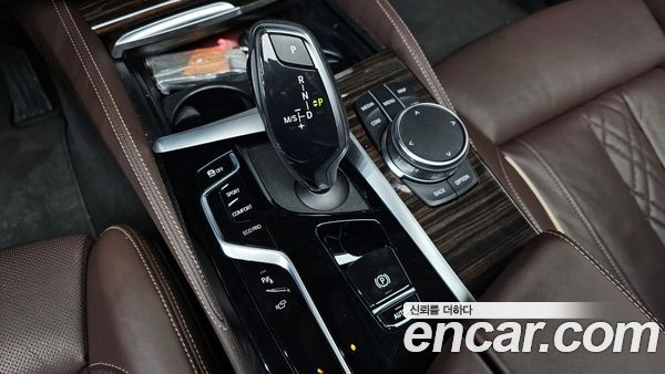 BMW 5 Series 2023, фото 9