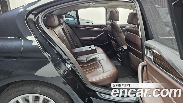BMW 5 Series 2023, фото 12
