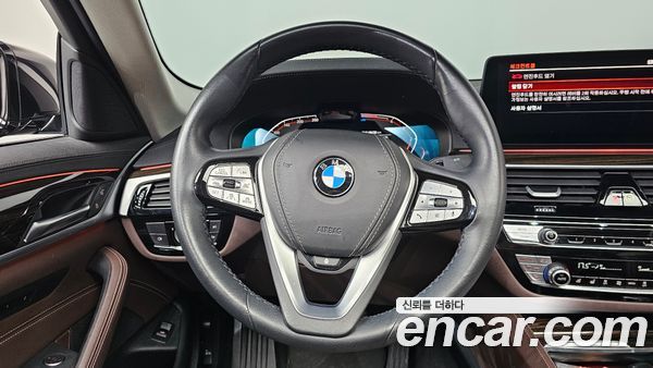 BMW 5 Series 2023, фото 13