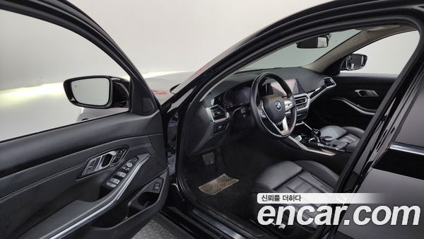 BMW 3 Series 2022, фото 10