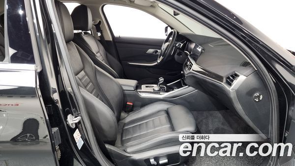 BMW 3 Series 2022, фото 11