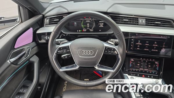 Audi e-tron 2021, фото 14