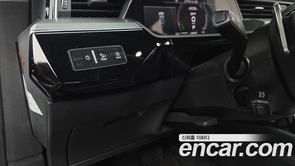 Audi e-tron 2021, фото 20
