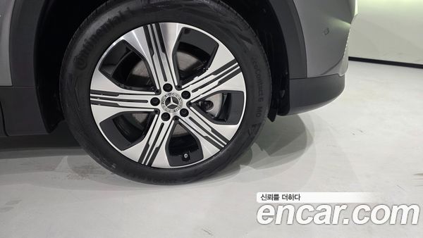 Mercedes-Benz EQB 2026, фото 5