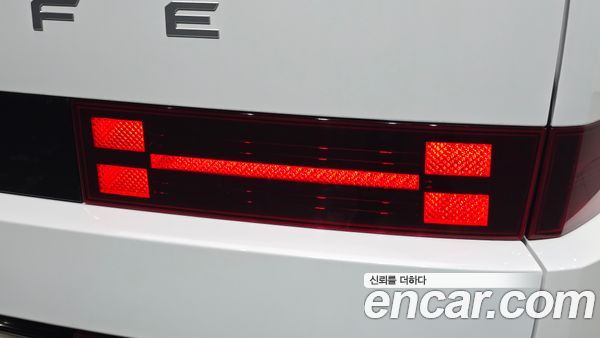 Hyundai Santa Fe 2024, фото 9