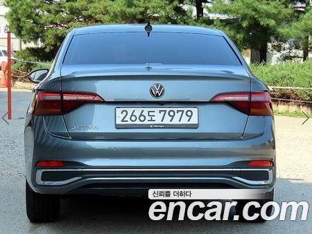 Volkswagen Jetta 2023, фото 4