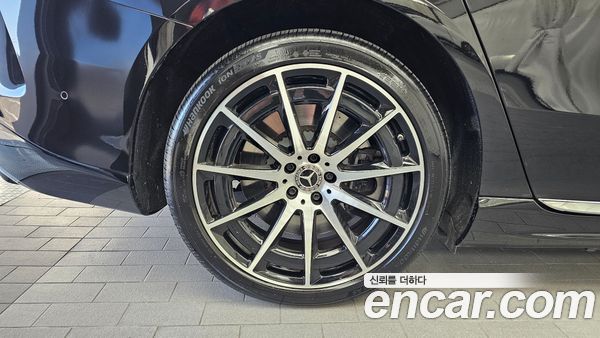 Mercedes-Benz EQS 2023, фото 5