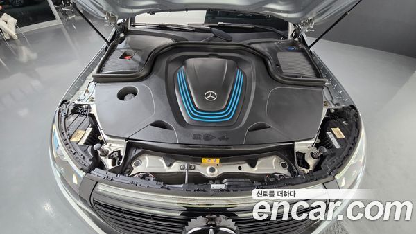 Mercedes-Benz EQC 2020, фото 5