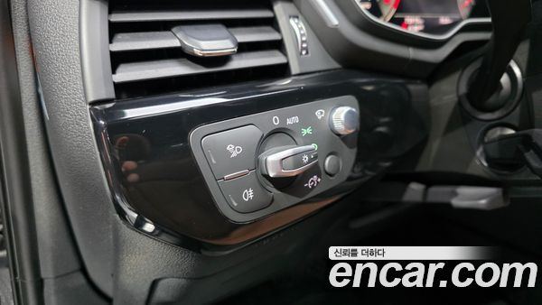 Audi A4 2022, фото 18