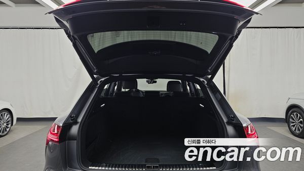 Audi e-tron 2023, фото 20