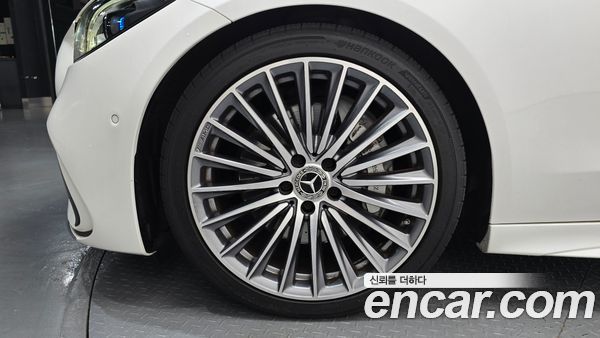Mercedes-Benz C-Class 2023, фото 5
