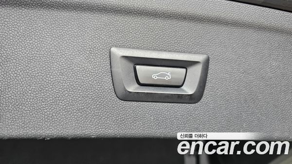 BMW iX 2022, фото 23