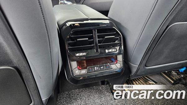 BMW iX 2022, фото 31