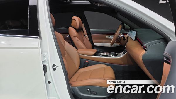 Genesis GV70 2025, фото 16