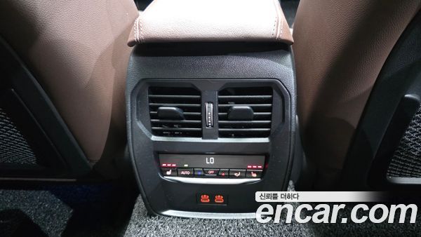 BMW i4 2023, фото 30