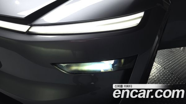 Tesla Model Y 2025, фото 7
