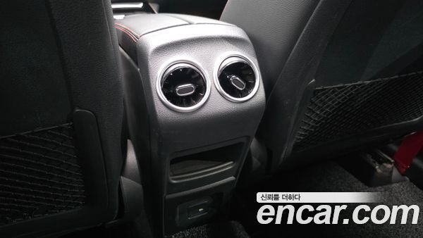 Mercedes-Benz GLB 2022, фото 30