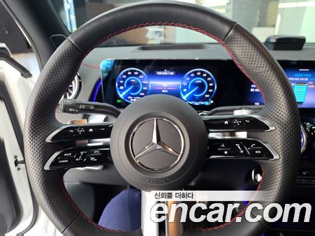 Mercedes-Benz EQB 2025, фото 14