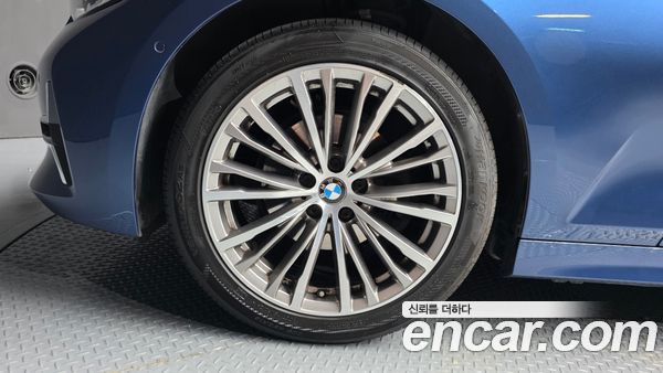 BMW 3 Series 2021, фото 5