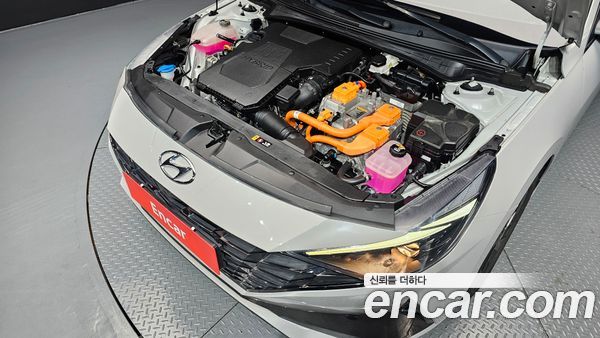 Hyundai Elantra 2023, фото 6