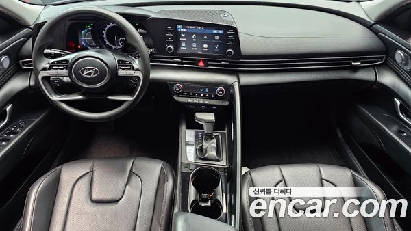 Hyundai Elantra 2023, фото 10