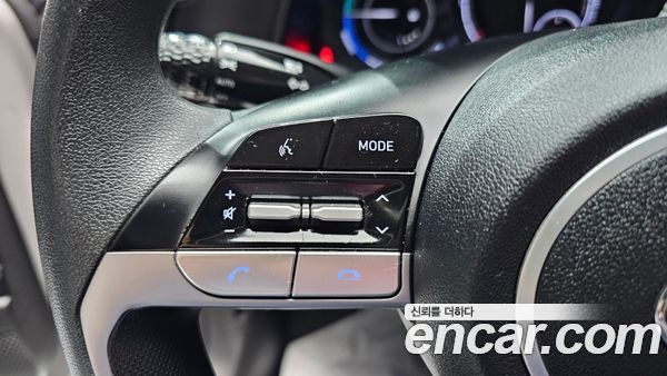 Hyundai Elantra 2023, фото 26