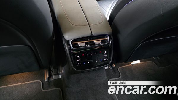 Mercedes-Benz EQS 2023, фото 31