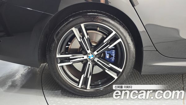 BMW 3 Series 2024, фото 4