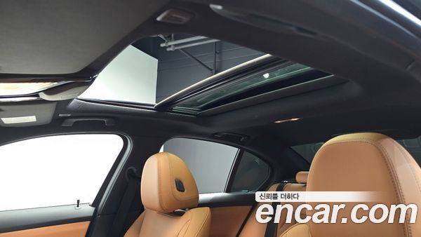 BMW 3 Series 2024, фото 23