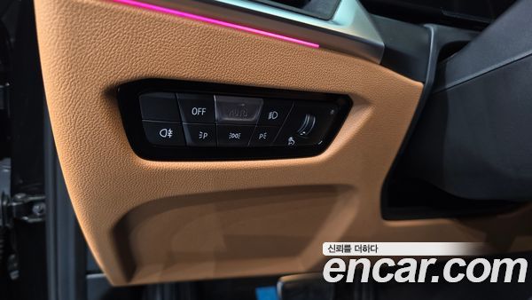 BMW 3 Series 2024, фото 25