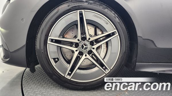 Mercedes-Benz C-Class 2025, фото 5