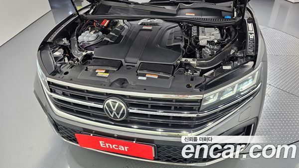 Volkswagen Touareg 2024, фото 6