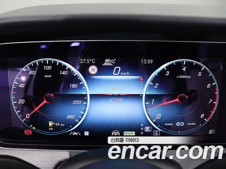 Mercedes-Benz E-Class 2022, фото 8
