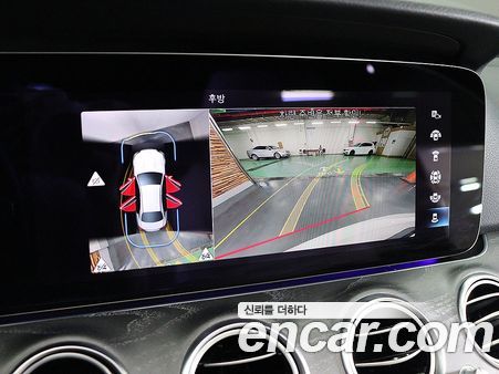 Mercedes-Benz E-Class 2022, фото 14