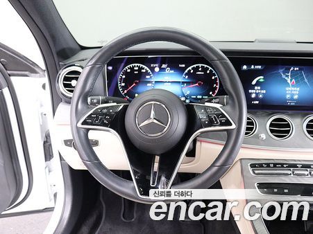 Mercedes-Benz E-Class 2022, фото 18