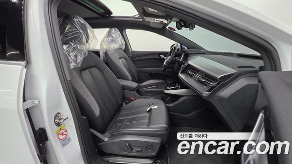 Audi Q4 e-tron 2022, фото 31