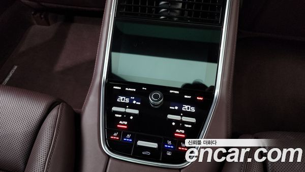 Porsche Panamera 2021, фото 31