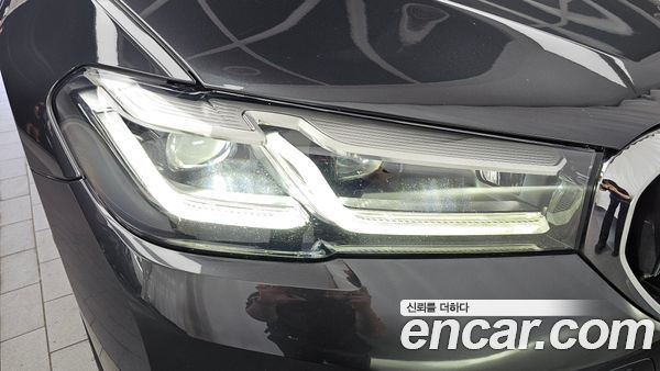 BMW 5 Series 2023, фото 8