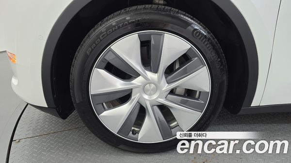 Tesla Model Y 2022, фото 5