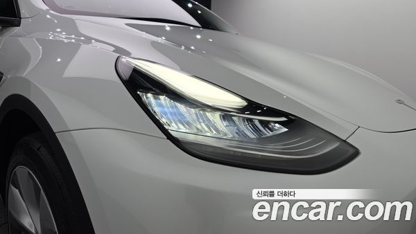 Tesla Model Y 2022, фото 8