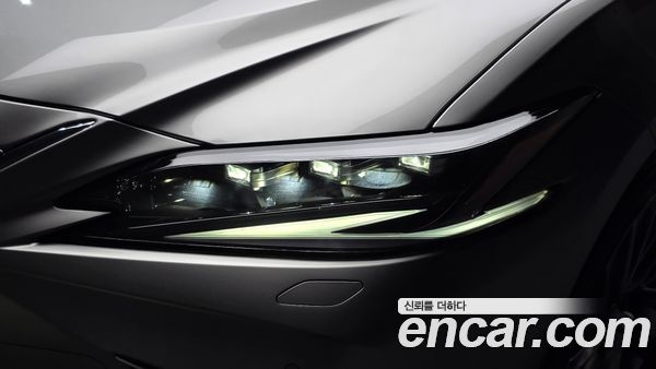 Lexus ES 2025, фото 8