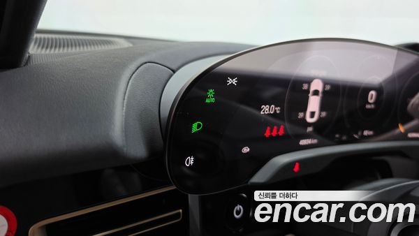 Porsche Taycan 2023, фото 31