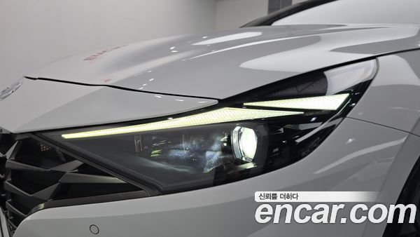 Hyundai Elantra 2023, фото 8