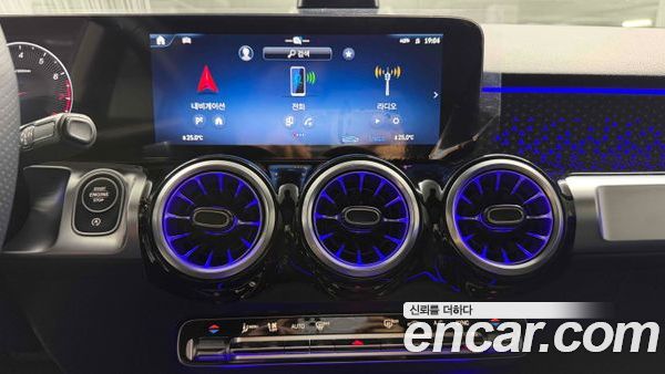 Mercedes-Benz GLB 2025, фото 11