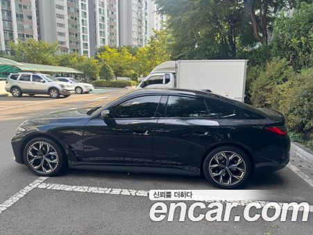BMW i4 2023, фото 9