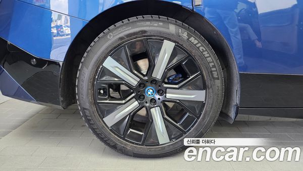 BMW iX 2023, фото 5