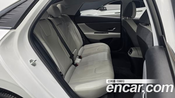 Hyundai Elantra 2021, фото 15