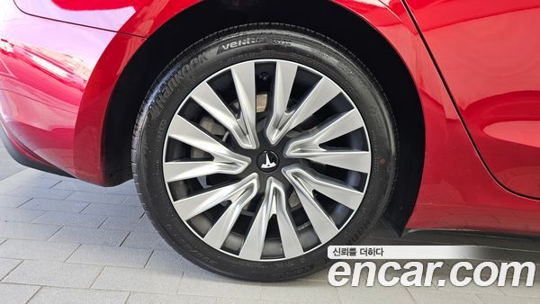 Tesla Model 3 2024, фото 5